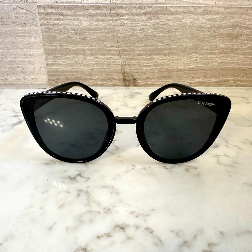 Steve Madden Sunglasses